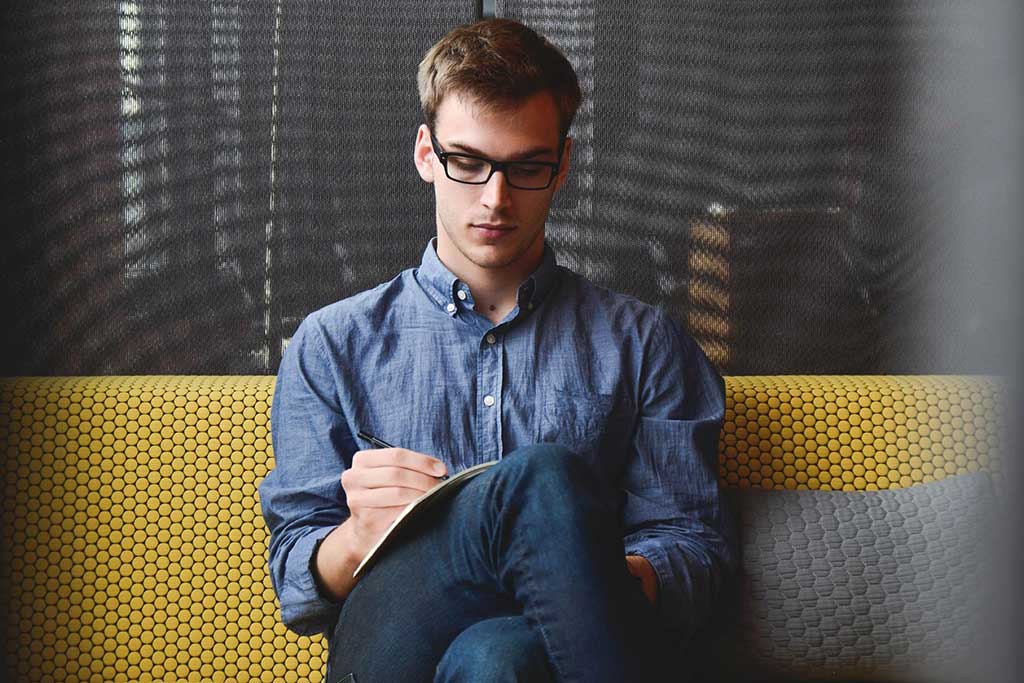 Performance Max vs Search Campaigns: When to Use Which in 2025